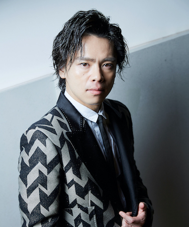 中川晃教